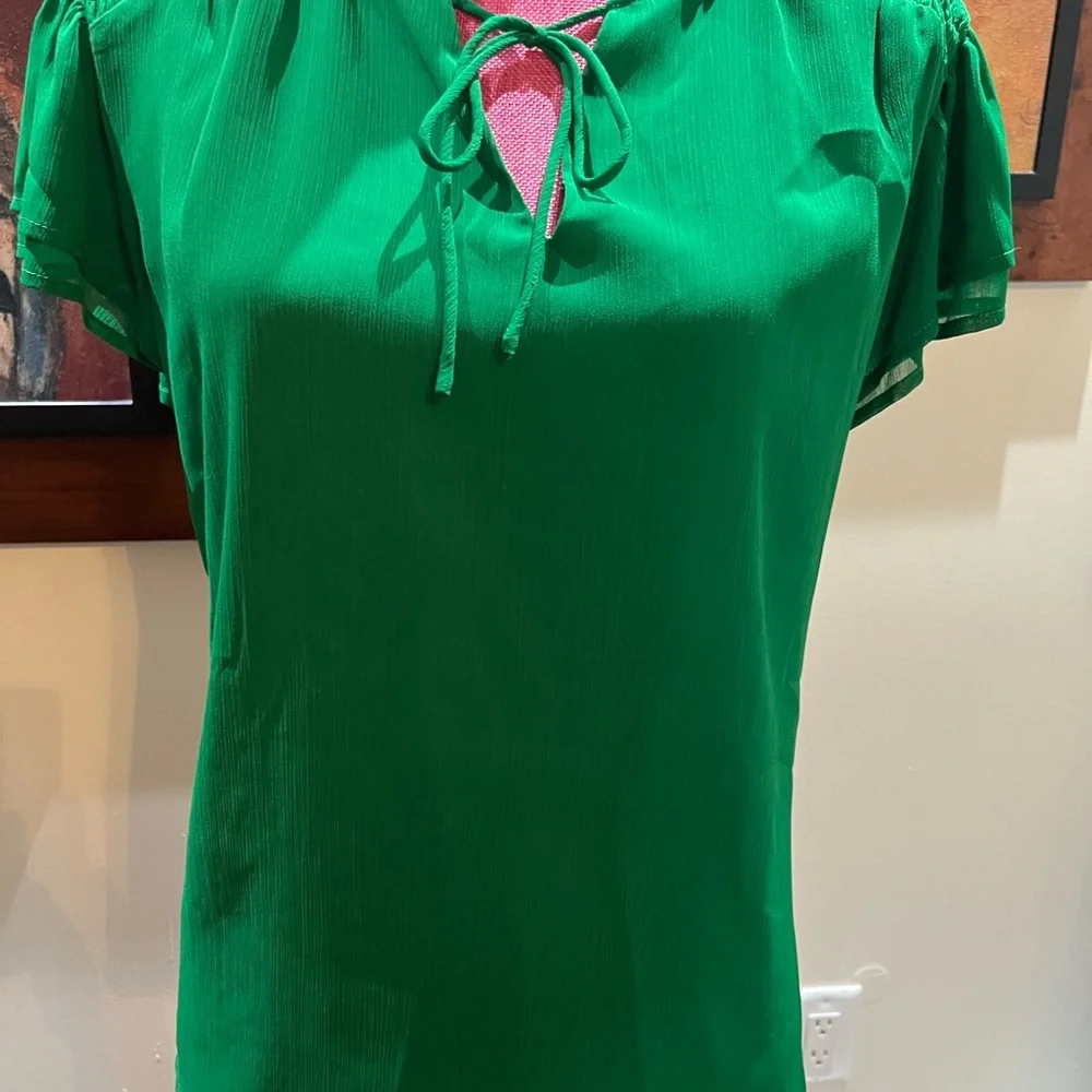 Green Women's Top - Picture 4 of 5